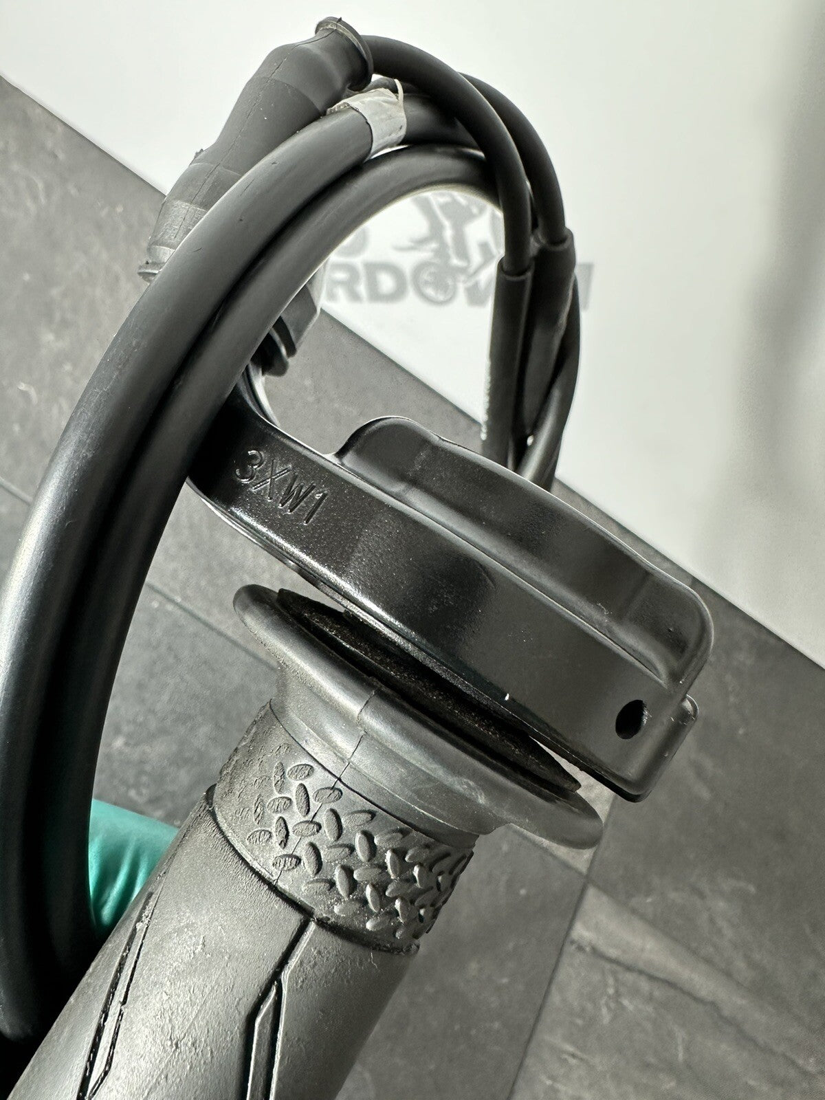 fd669084-98b6-4fc0-9374-1574bc9434f1