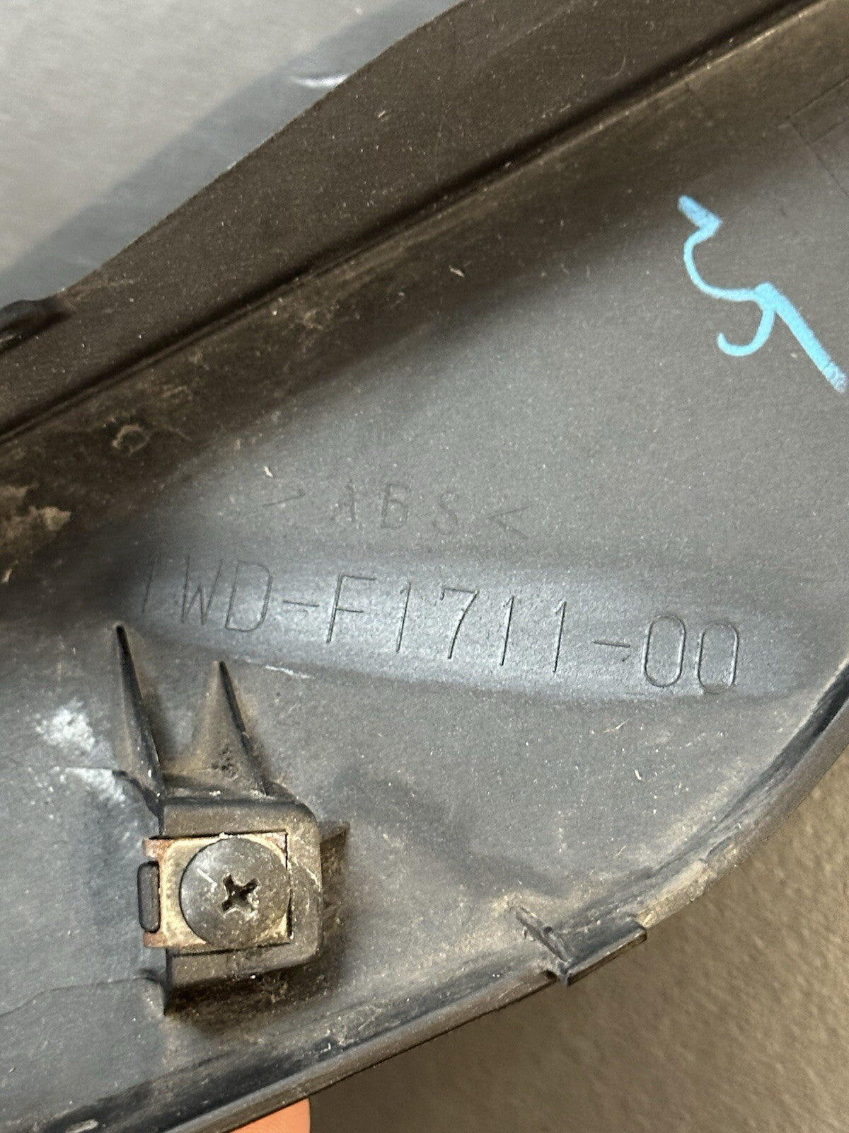 Yamaha MT03 MT-03 Left Rear fairing panel rear left wing Panel 1WD-F1711-00 OEM