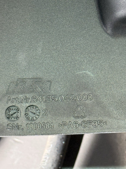 cb5df975-8def-49c2-b04c-1b8cce832395