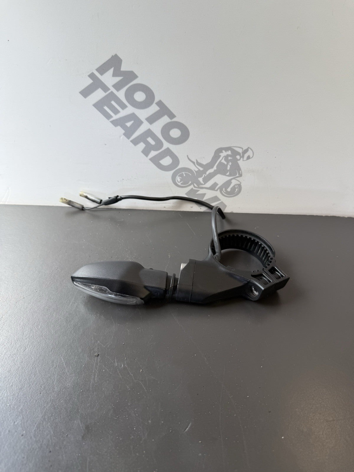 Triumph 660 Trident front Right hand side indicator 2021-2024 Right Front Signal