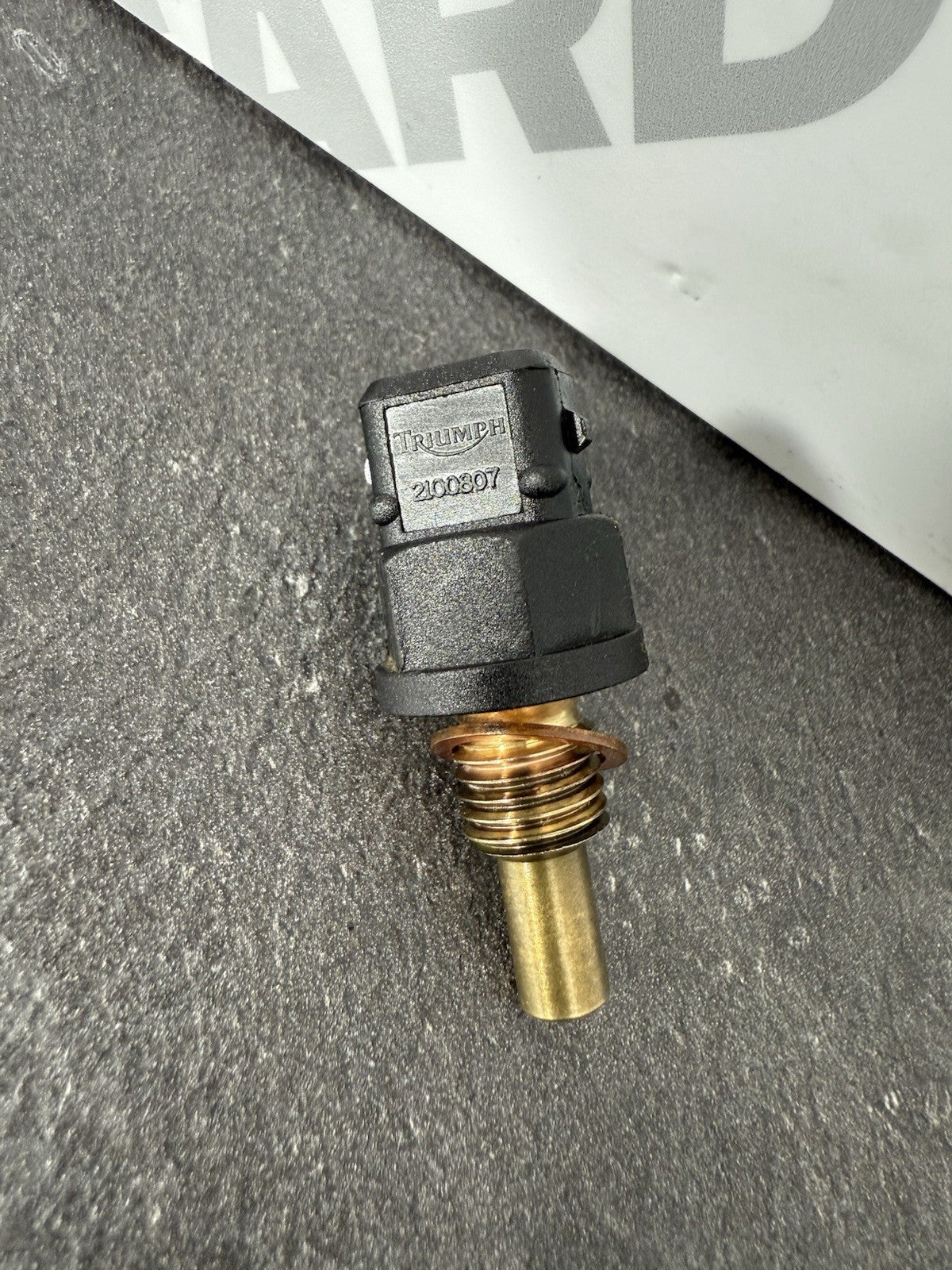 Triumph Street Triple 765 R 2017 Temperature Sensor  18498m 2018-2021 OEM