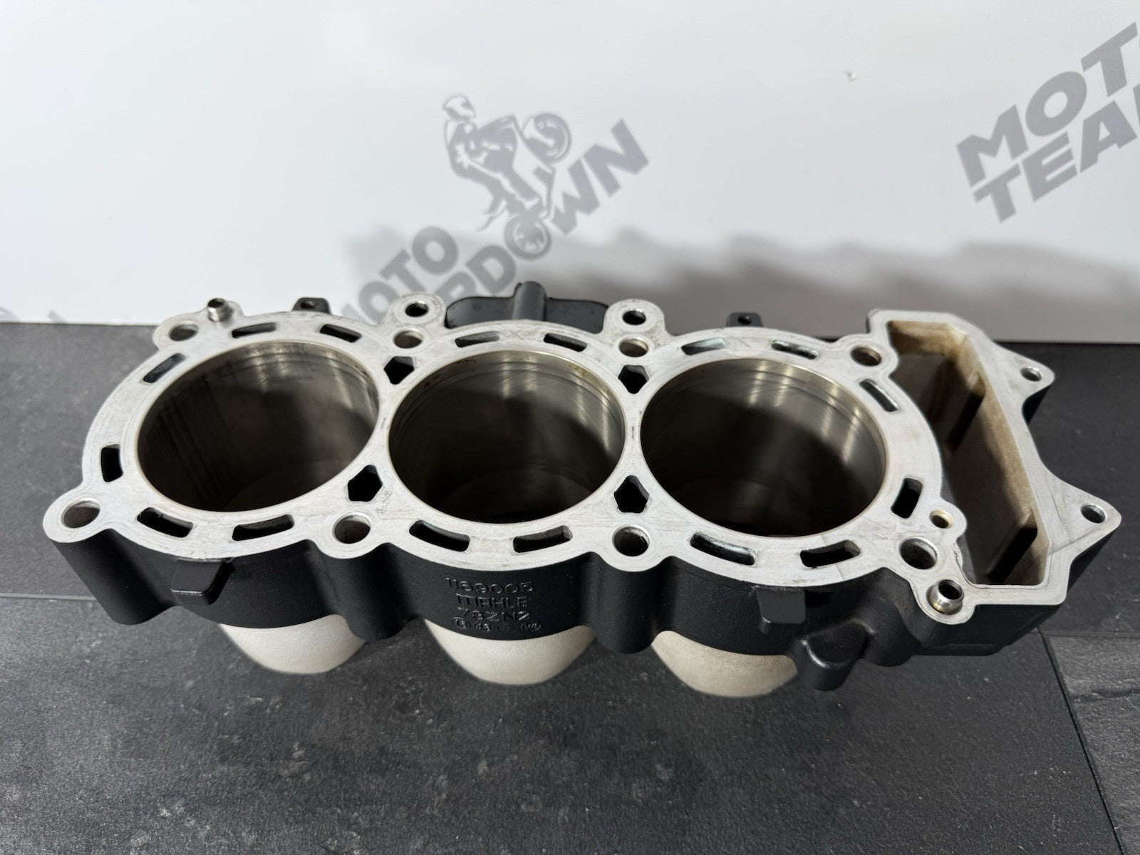 Triumph Street Triple 765 R 2017 Cylinder Block Casing 18498m 2018-2021 OEM