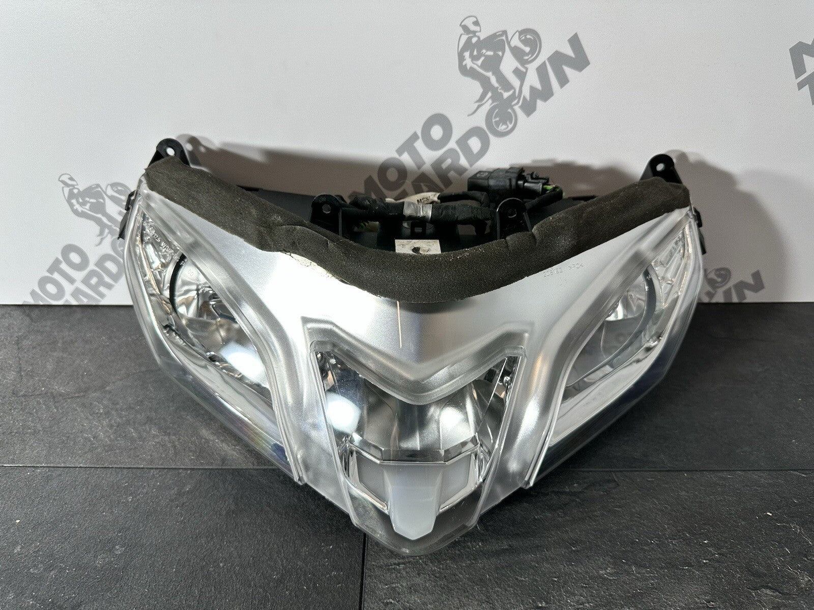 Aprilia RSV4 RF 1000 2016 Headlight Assembly Light Cluster 2015-2020 OEM Tuono