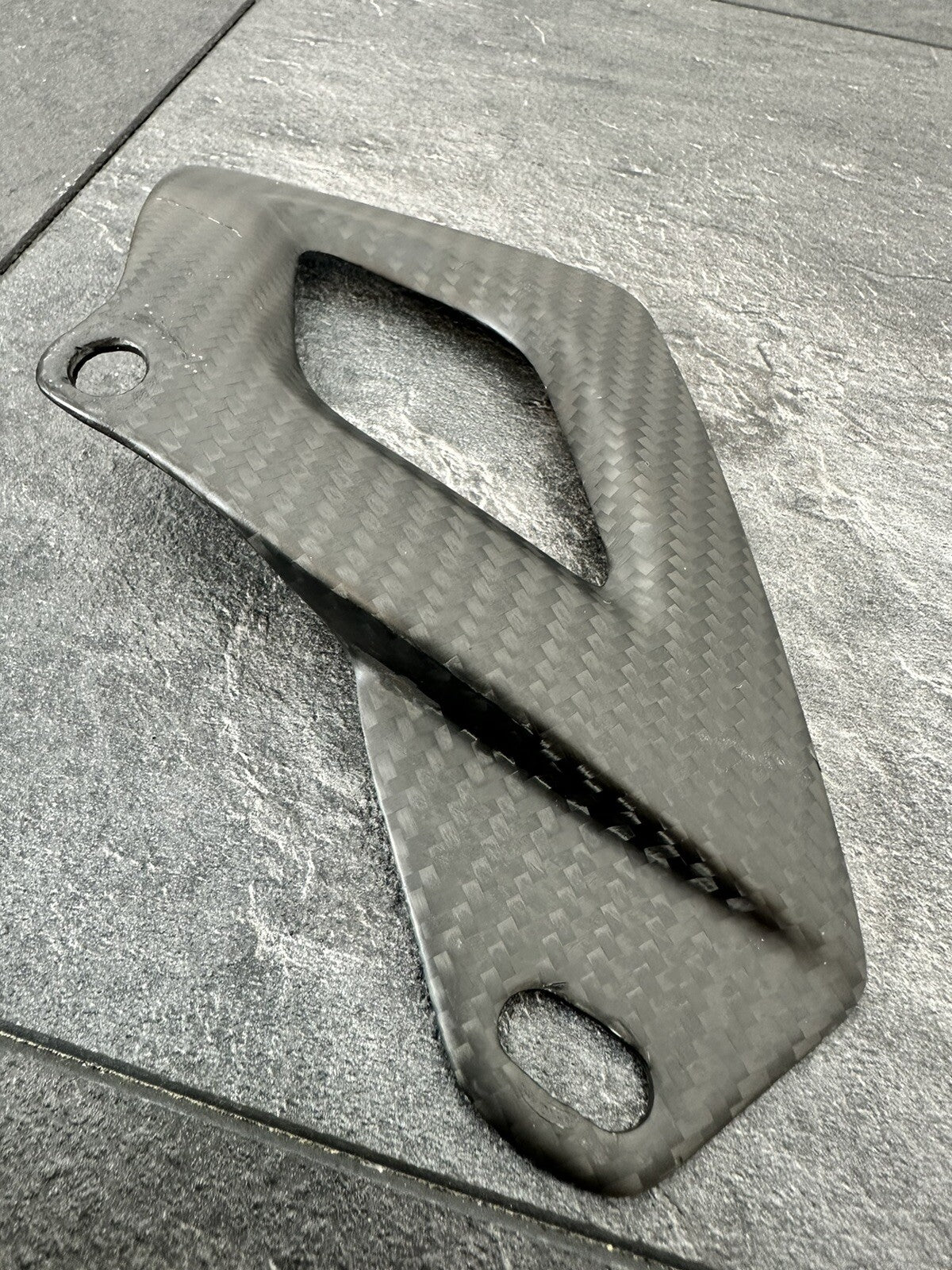 Aprilia Tuono V4 1100 Factory 2020 Carbon Fibre Chain Guide Guard 6889m OEM 2019