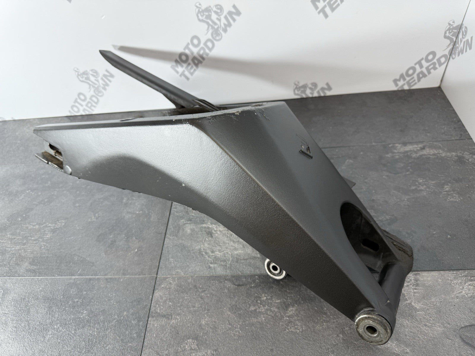 Yamaha YZF R125 R 125 2014 Swing Arm Swingarm Rear 26983 Miles 2008-2018 OEM