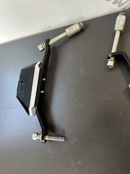 Triumph STREET TRIPLE 675 2007-2011 SW Motech Frame Sliders SW MOTECH GUARDS