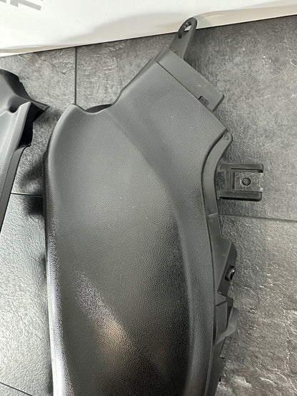 Suzuki GSXR 1300 2016 HAYABUSA Side Fairing Infill Tank Panels 18408 Miles OEM