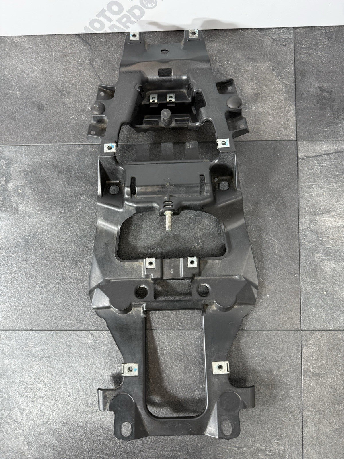 Yamaha YZF R125 R 125 2014 Subframe Inner Tray Panel 26983 Mile 2008-2018 OEM