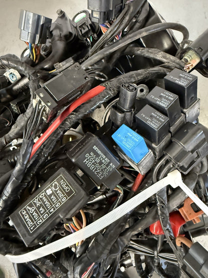 Triumph Street Triple 675R Engine 17,009 MILES 2010 675R Engine And Wiring Loom