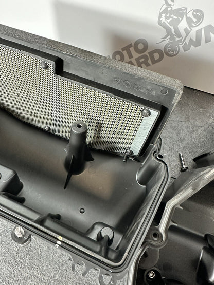 Triumph Street Triple 765 RS 2018 Airbox Intake Filter 15244 Miles 2017-2020 OEM