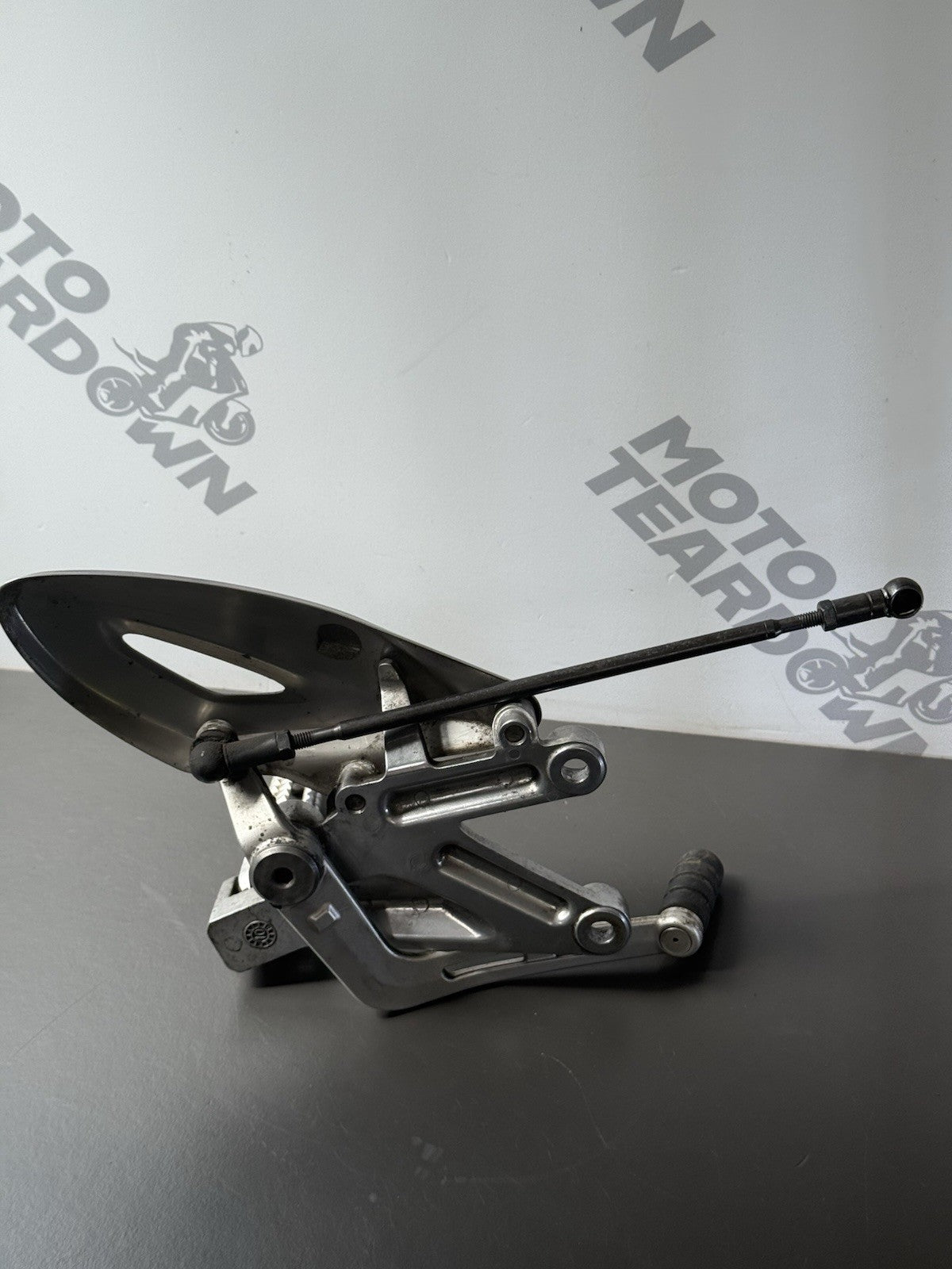 TRIUMPH STREET TRIPLE 675 675R Left Footrest Left Foot Hanger 2007-11 BENT PEDAL