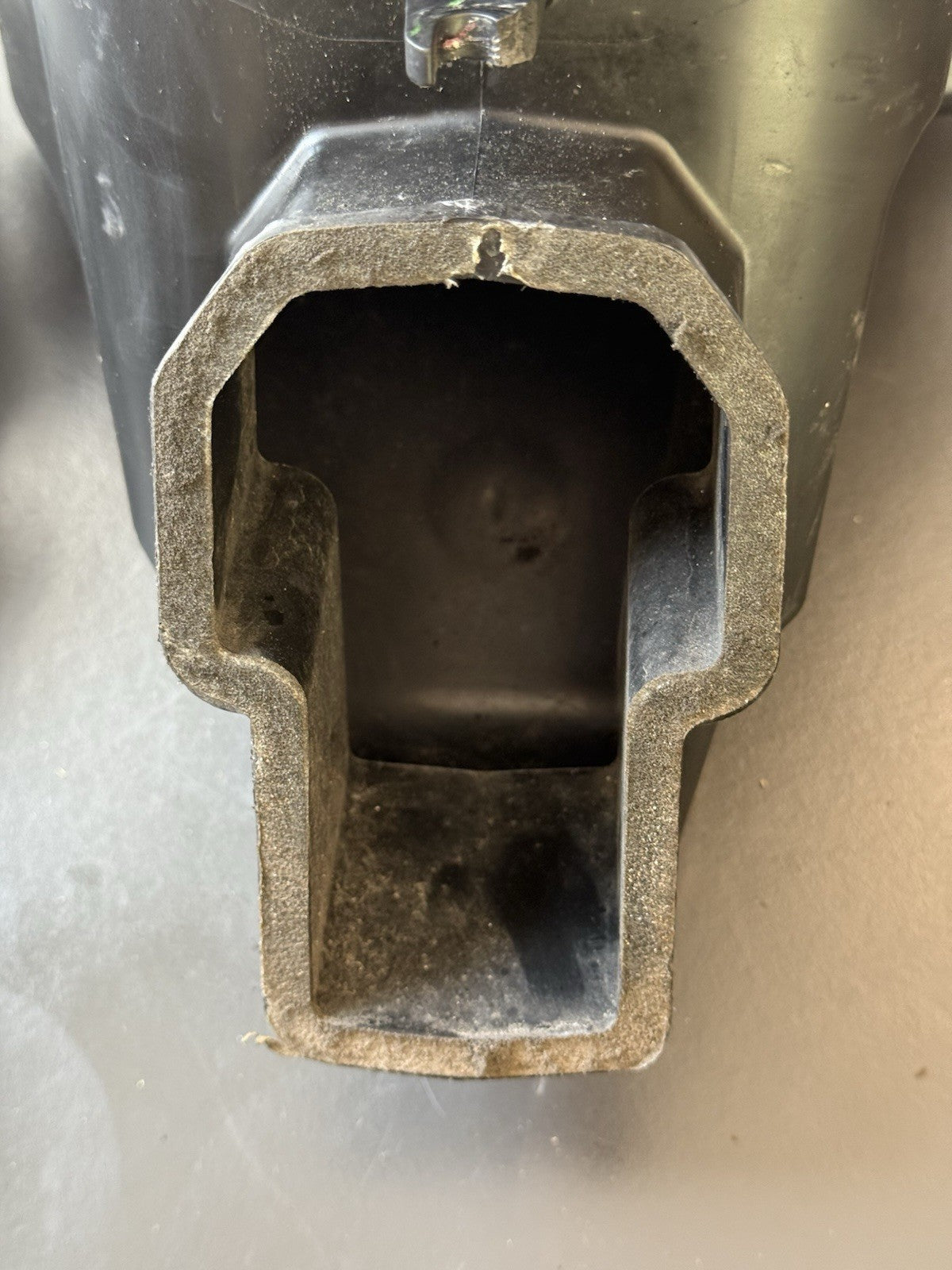 TRIUMPH STREET TRIPLE 675R Air Box Triumph Street Triple 675R 2010 SPARES/REPAIR