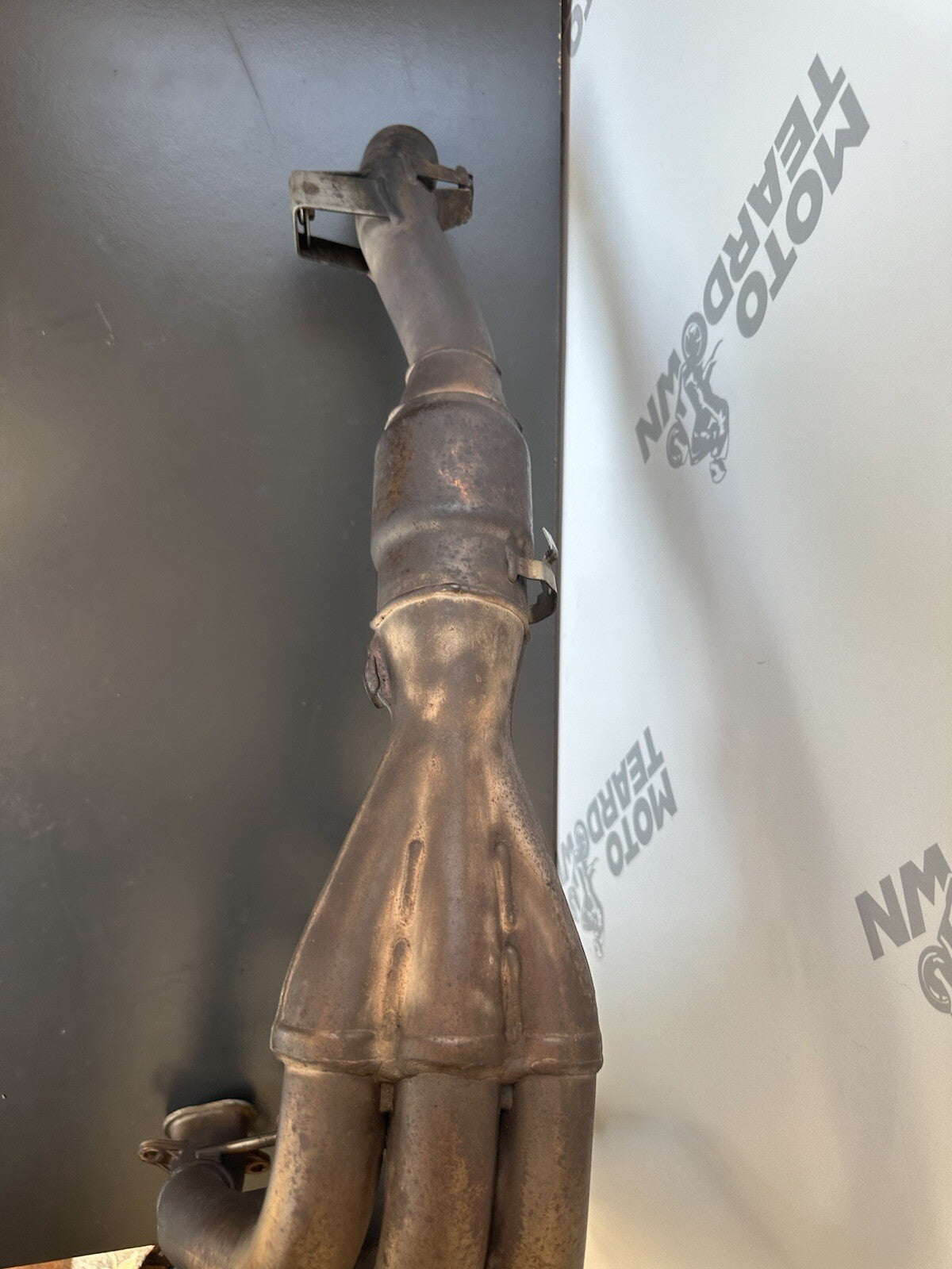 TRIUMPH SPEED TRIPLE 1050 EXHAUST DOWN PIPES CRACKED - SPARES / REPAIRS 19,161m