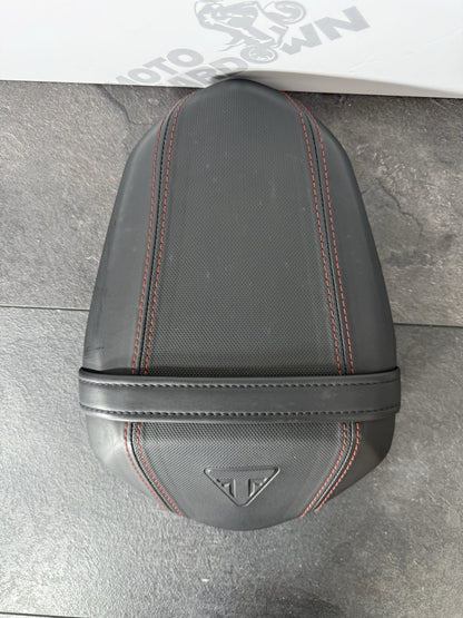 7f4b01e7-b9c2-4c8e-ba04-dbb43f9ade7d