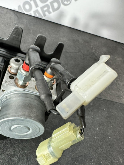 KTM 790 Duke 2020 ABS Brake Pump Actuator Regulator 3766 Miles 2018 2019 OEM