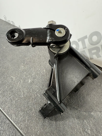 Suzuki GSXR 1000 R 2019 Clutch Release Mount Bracket 2017-25 OEM MM