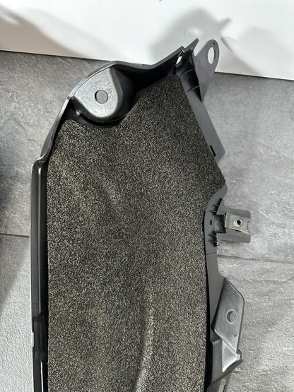Suzuki GSXR 1300 2016 HAYABUSA Side Fairing Infill Tank Panels 18408 Miles OEM