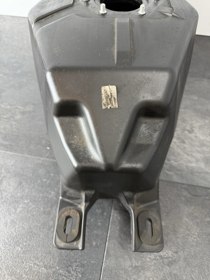 Yamaha YZF R125 R 125 2014 Fuel Tank Petrol Tank 26983 Miles 2008-2018 OEM