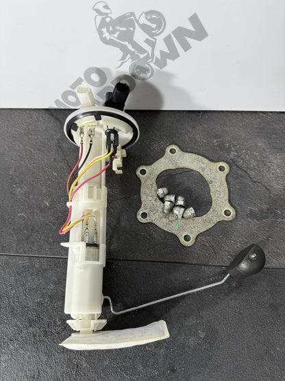 Yamaha YZF R125 R 125 2014 Fuel Pump Petrol Pump 26983 Miles 2008-2018 OEM
