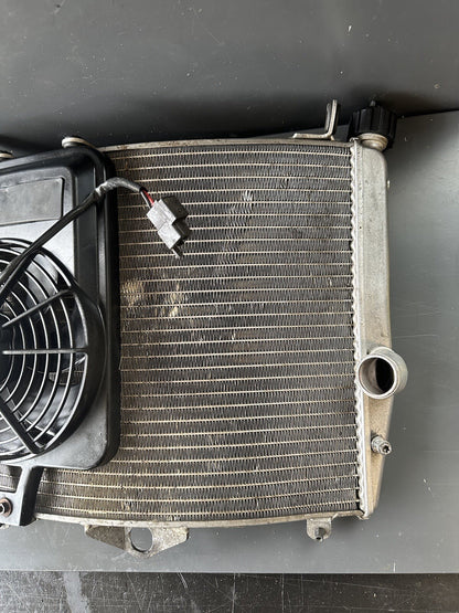 KTM 1190 RC8 Radiator And Fan 69035010033 KTM 1190 Radiator And Fan OEM 2010