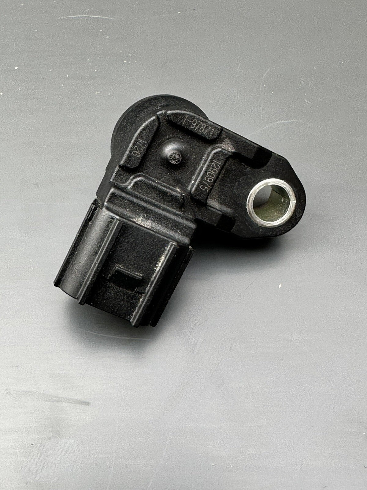 TRIUMPH SPEED TRIPLE 1200 RR 2022 air pressure sensor 1290975 Air Sensor OEM