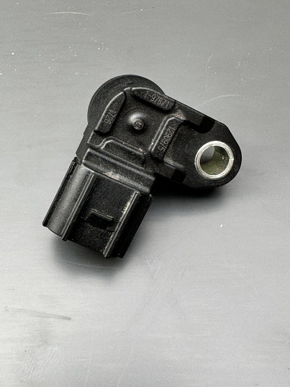 TRIUMPH SPEED TRIPLE 1200 RR 2022 air pressure sensor 1290975 Air Sensor OEM