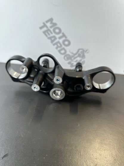 Yamaha MT03 top yoke & handlebar risers 2020 - Yamaha MT-03 Top Yoke Top Clamp