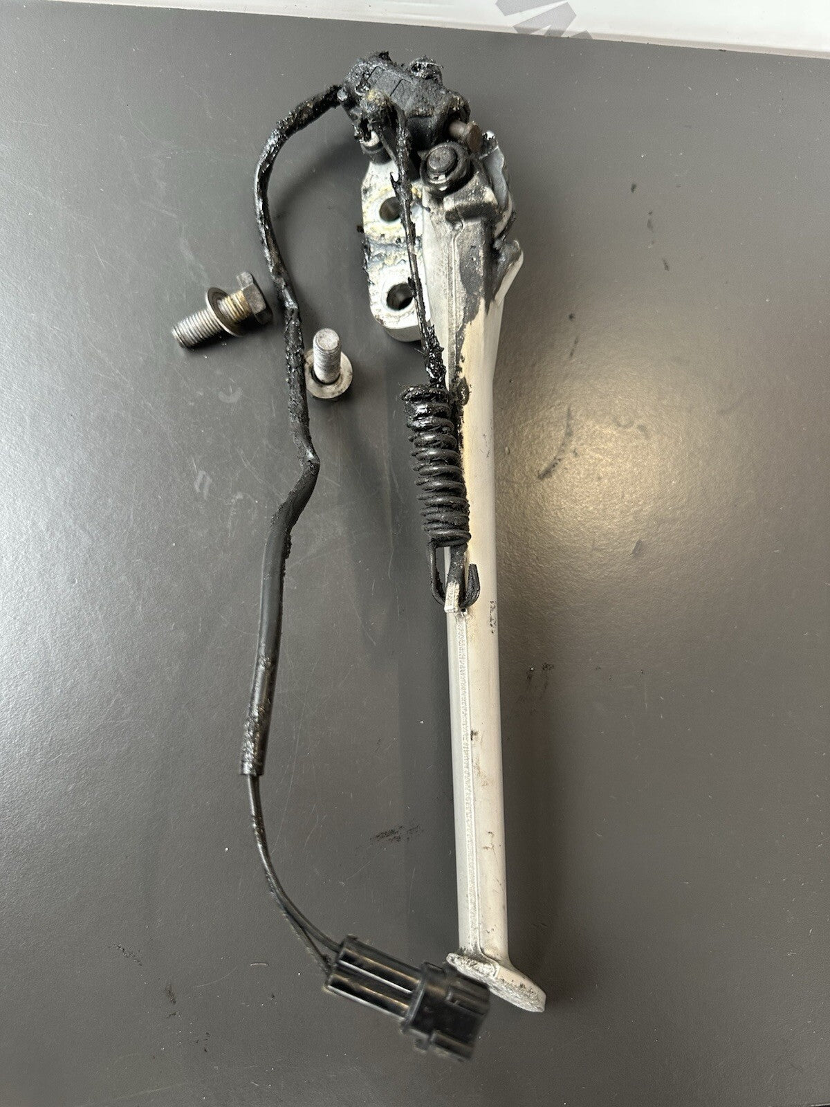 TRIUMPH STREET TRIPLE 675R Kick Stand Side Stand 2011 OEM 675R Side Stand Kick