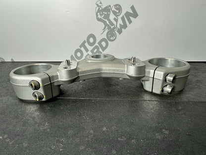 Triumph TIGER 900 GT PRO 2022 Top Yoke Upper Yoke 6337 Mile 2020-2023 OEM