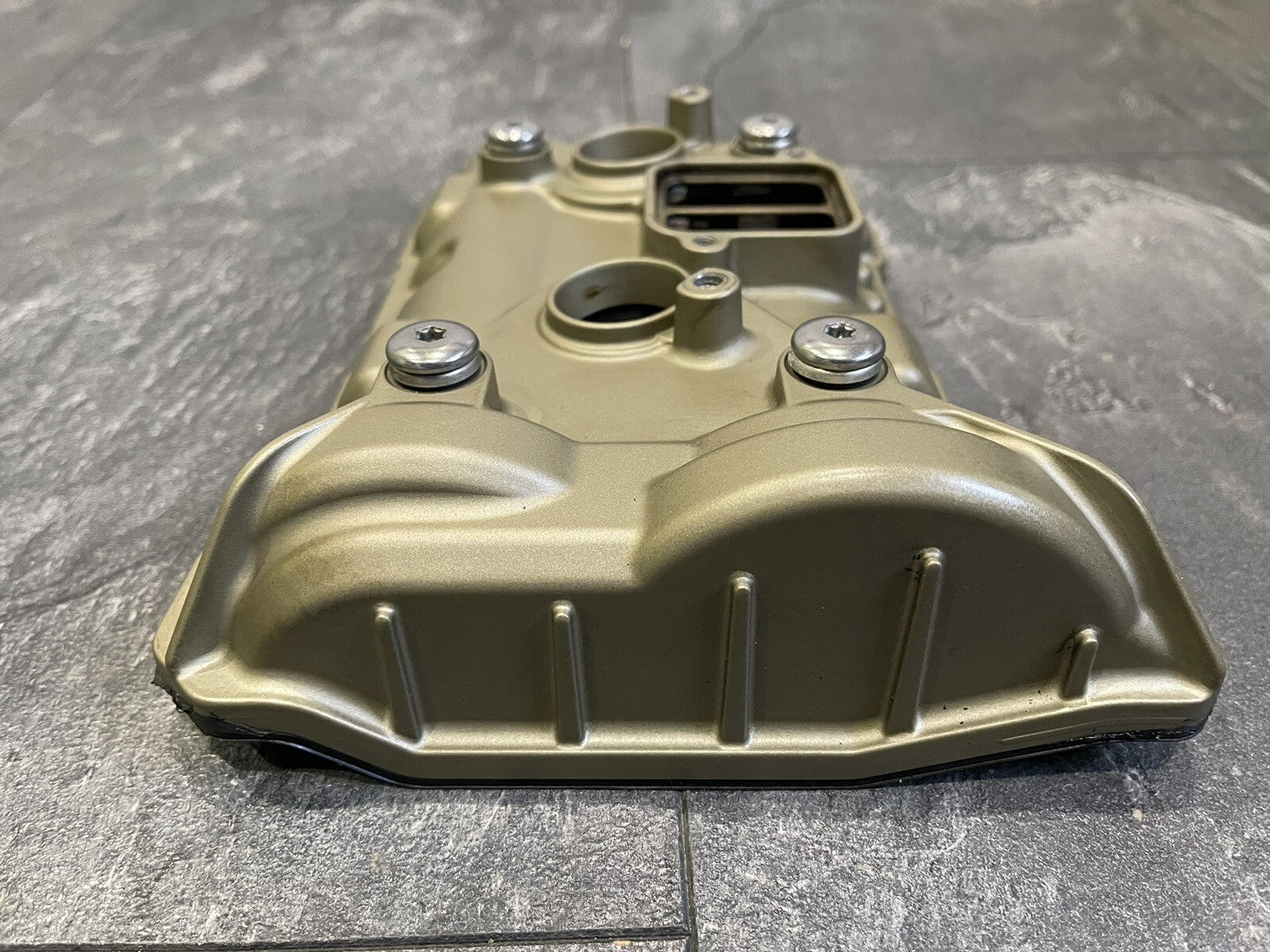 Ducati Panigale V4S V4 2018-2021 Rear Cylinder Head Cover Only 2986 Miles OEM