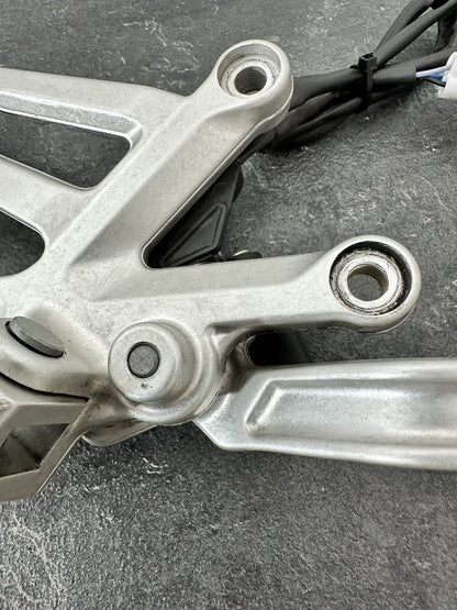 Aprilia Tuono V4 1100 Factory 2020 Right Rearset Footrest Brake 6889m OEM 2019