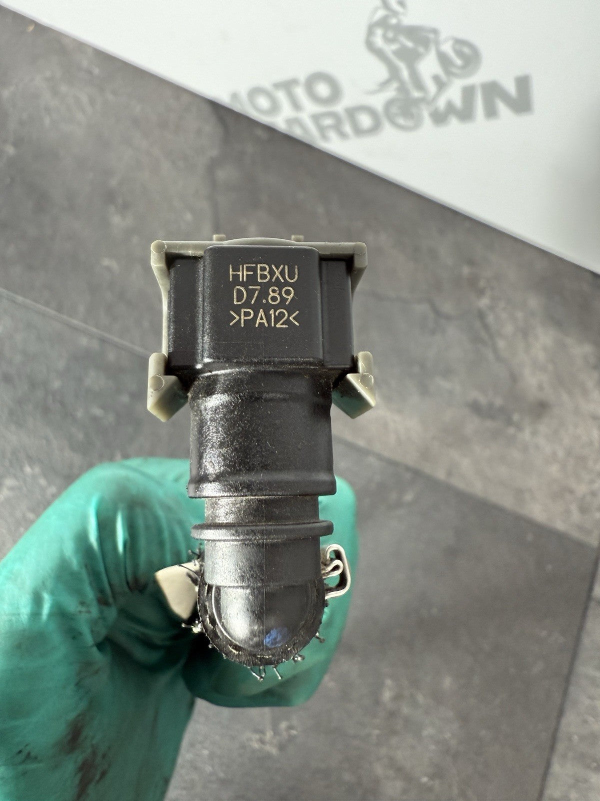 c5aa7feb-c434-45ea-ad30-3df152b21557