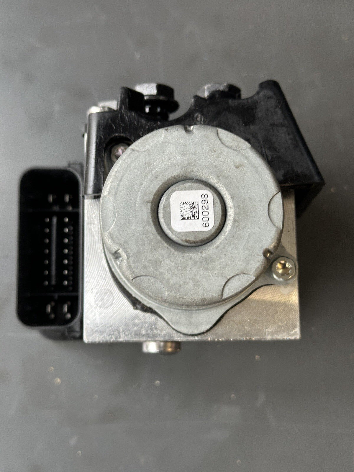 Triumph Street Triple 765 RS 2017-2019 ABS Pump Regulator 2018 OEM 765RS ABS