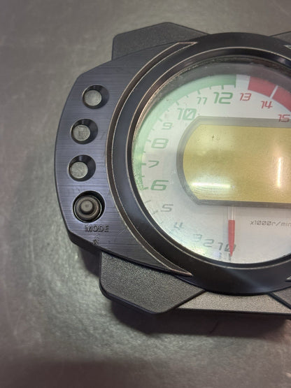 e93eba5e-65c3-4c05-84a0-3b989e7604a5