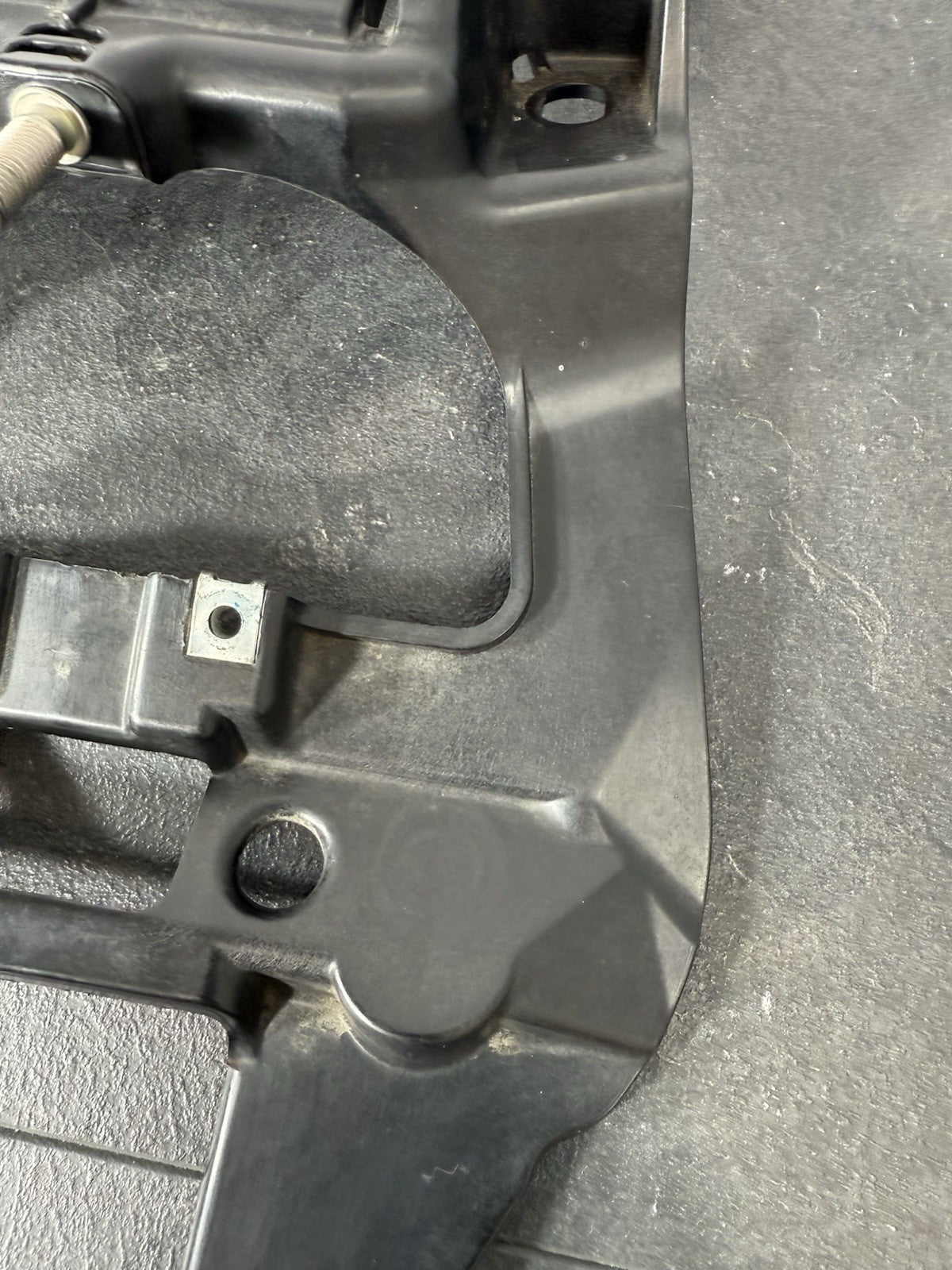 Yamaha YZF R125 R 125 2014 Subframe Inner Tray Panel 26983 Mile 2008-2018 OEM