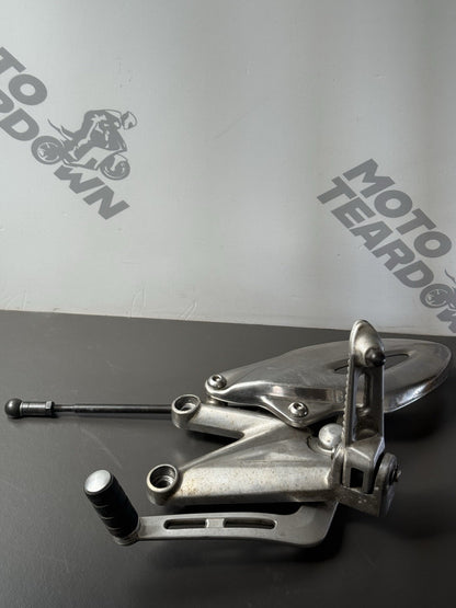 TRIUMPH STREET TRIPLE 675 675R Left Footrest Left Foot Hanger 2007-11 BENT PEDAL