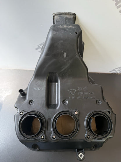 TRIUMPH STREET TRIPLE 675R Air Box Triumph Street Triple 675R 2010 SPARES/REPAIR