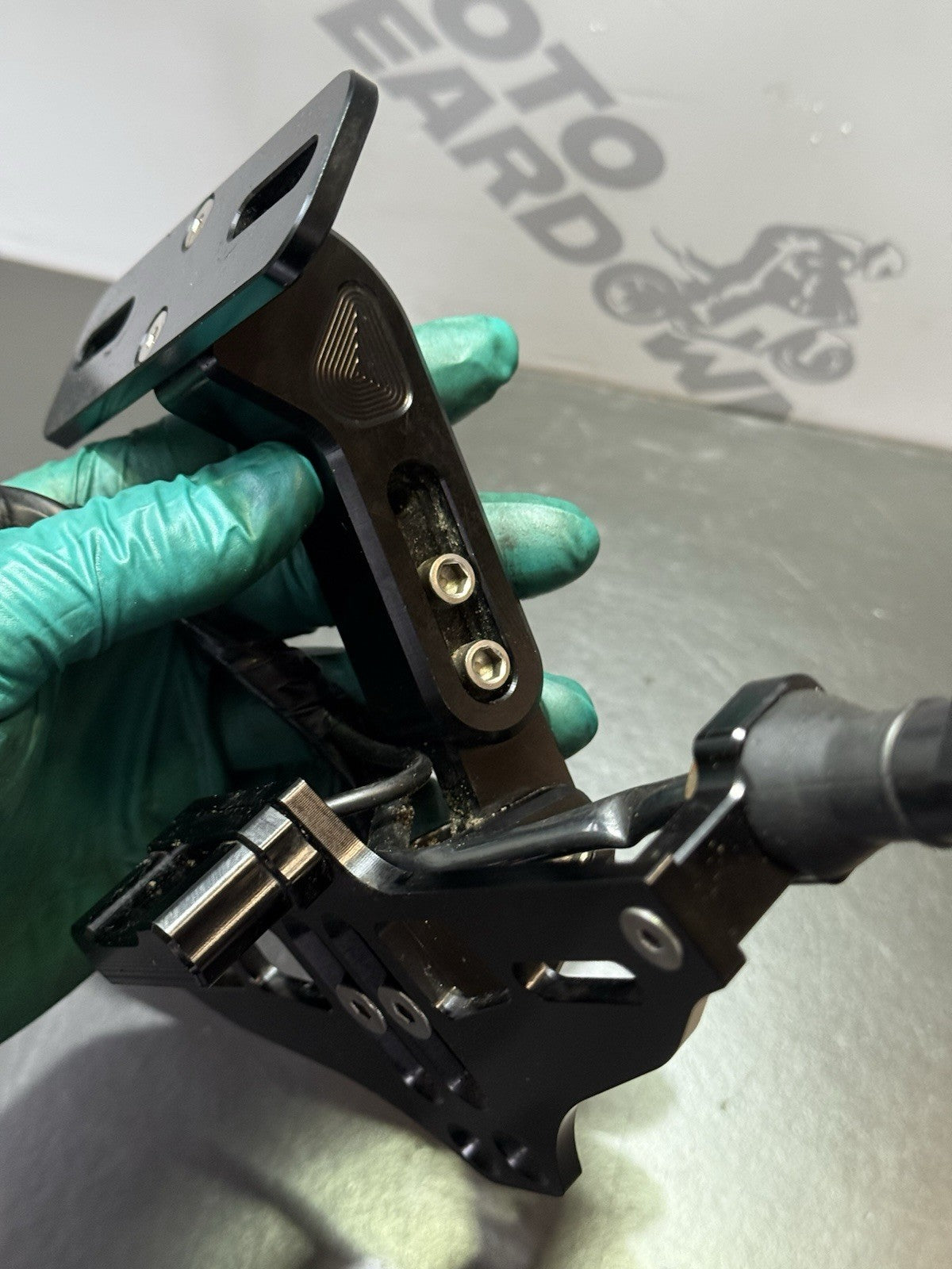 43e6ac0c-b4b7-4c39-a171-ffdaa5800a7d