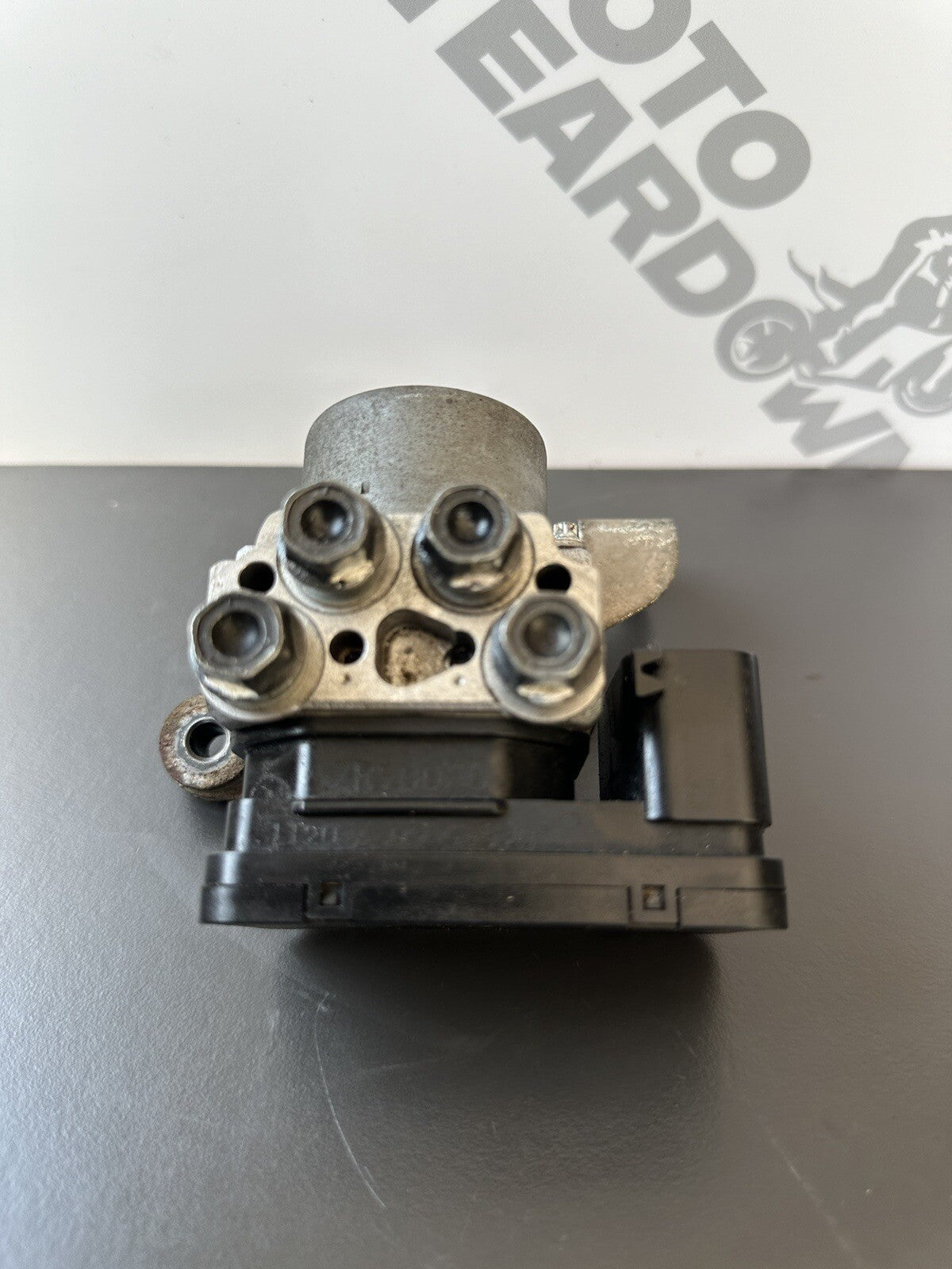 Kawasaki Z900 ZR900 2022 ABS pump control module Z900 ABS pump OEM