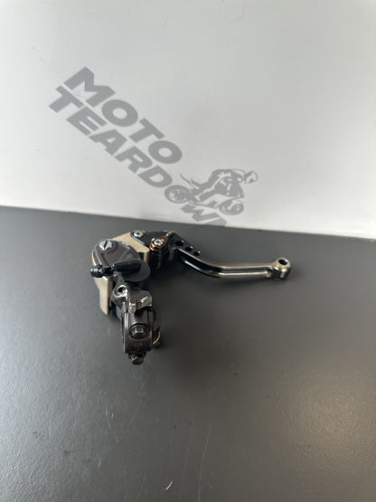 Honda CBR 1000 RR Front brake master cylinder  2004-2005 SPARES/REPAIRS DAMAGED