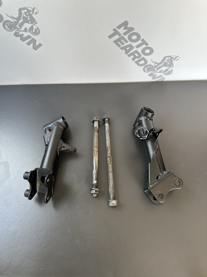 Kawasaki ZR900 Z900 ABS Left and right Side Engine Mount Bracket + Engine Bolts