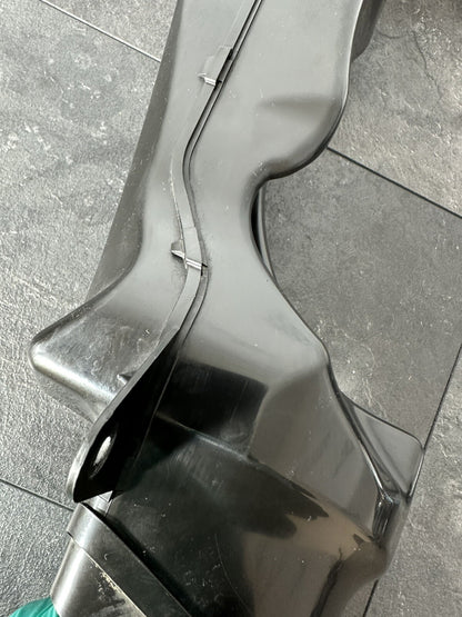 Suzuki GSXR 1000 2014 Right Air Intake Duct 22774 Miles 2009-2016 OEM