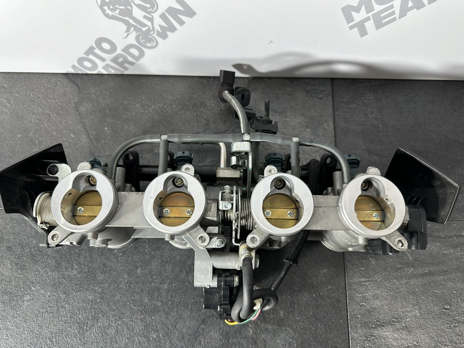 Kawasaki Z800 2016 Mikuni Throttle Bodies Injectors 12691 Miles 2013-2018 OEM