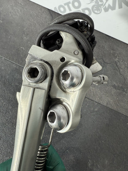 6194d98c-cf9a-4742-887f-c6bad29b01cf