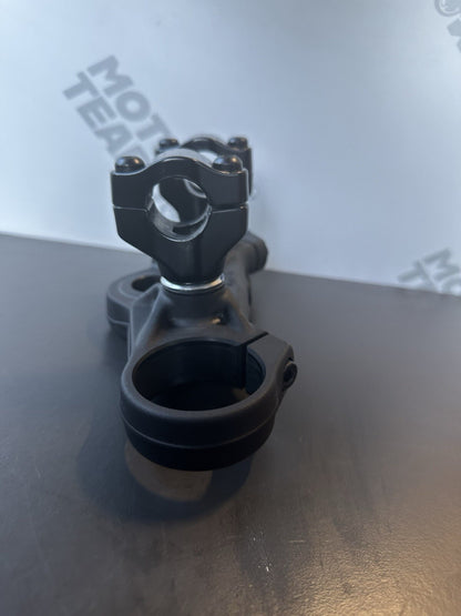KTM 125 Duke top yoke Top Clamp Upper Yoke Upper Clamp 2024- Only 51 Miles OEM