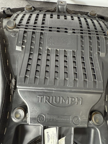 Triumph Street Triple 765 RS 2021 Front Riders Seat 21650 Miles 2020-2022 OEM