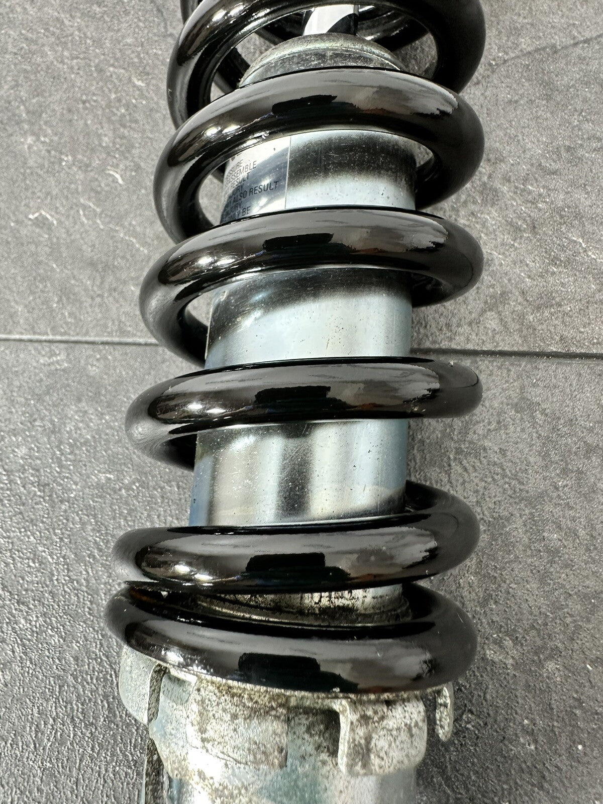 Triumph Trident 660 2022 SHOWA Rear Shock Absorber 2962 Miles 2021-2024 OEM