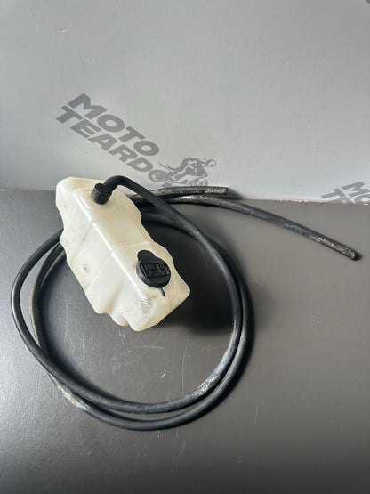 TRIUMPH STREET TRIPLE 675 675R COOLANT BOTTLE Radiator Coolant Bottle T2102200