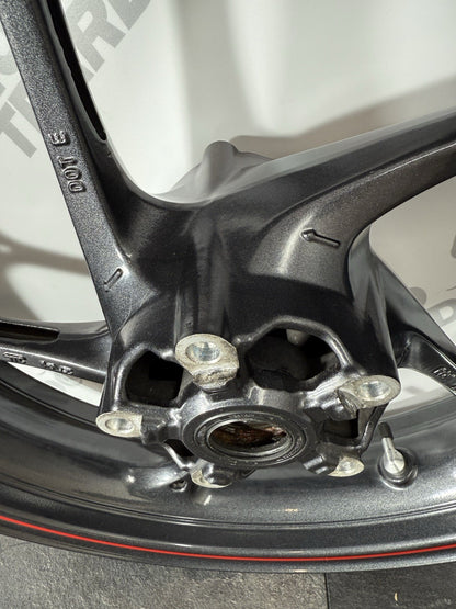 f99068c0-42ad-4114-8b33-ae6e75821502