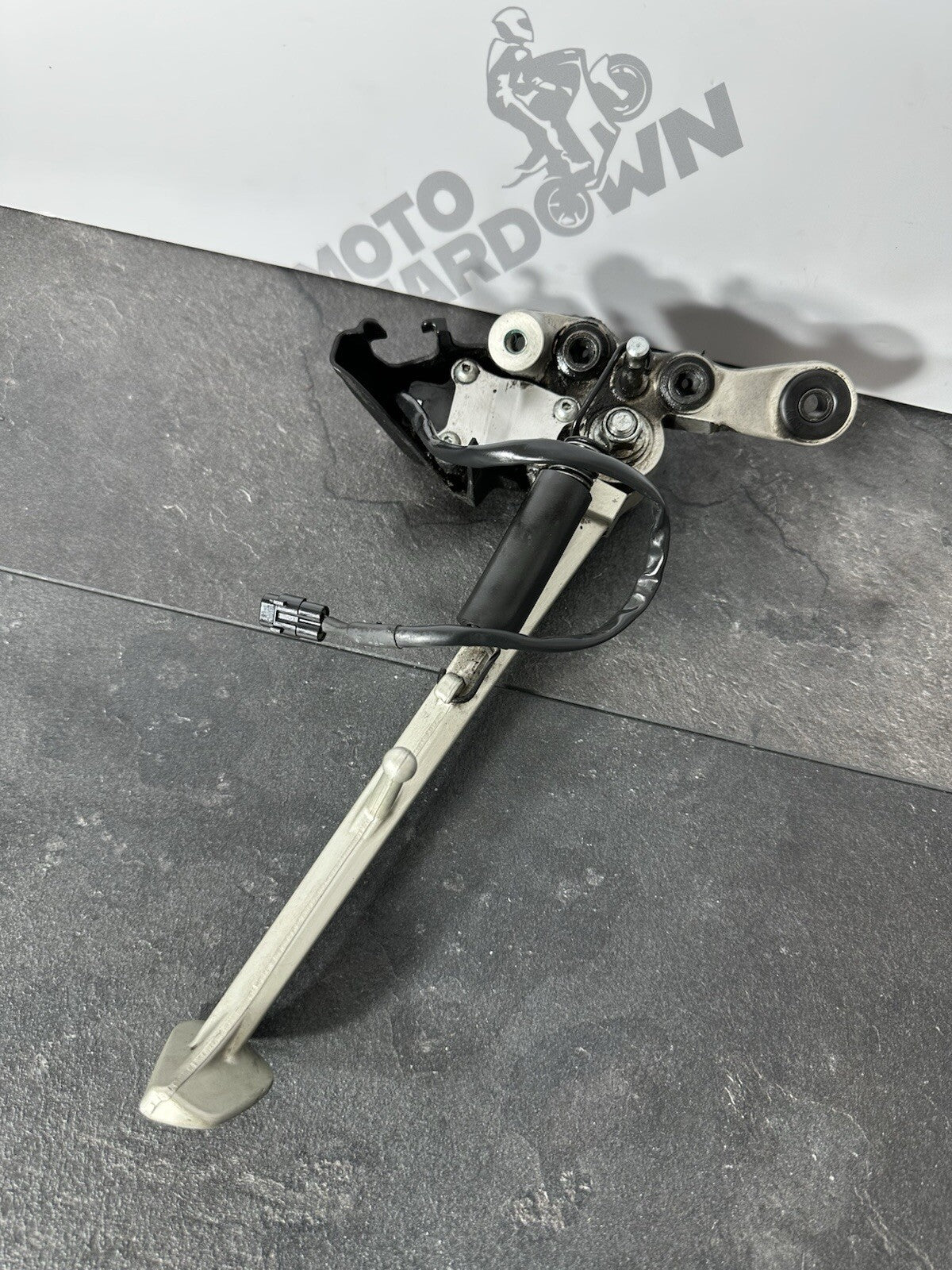 Yamaha MT10 SP 2017-2023 Stand Side Stand & Switch OEM 10595 Miles R1 2CR